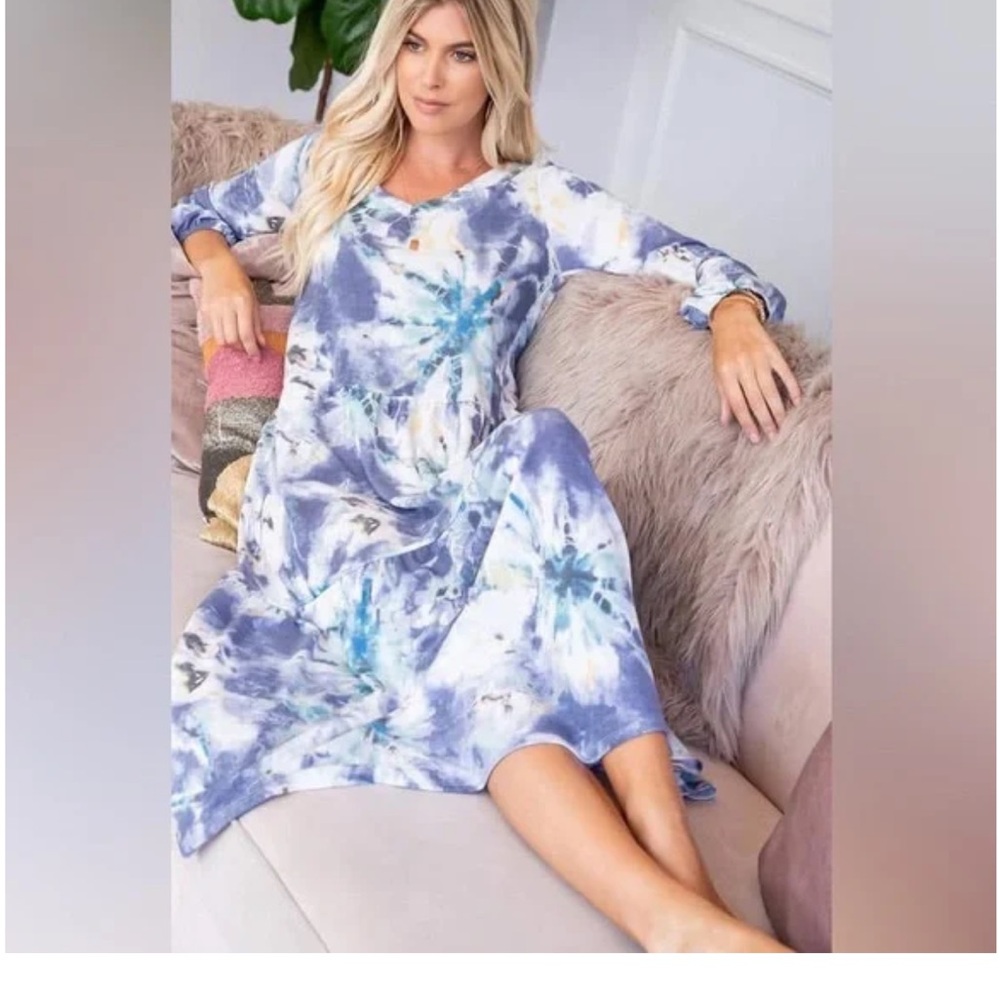 ❄️ NWT Blue Tie-Dye Long Sleeve Midi Dress – Boho Fall Style Plus Siz - Picture 2 of 3